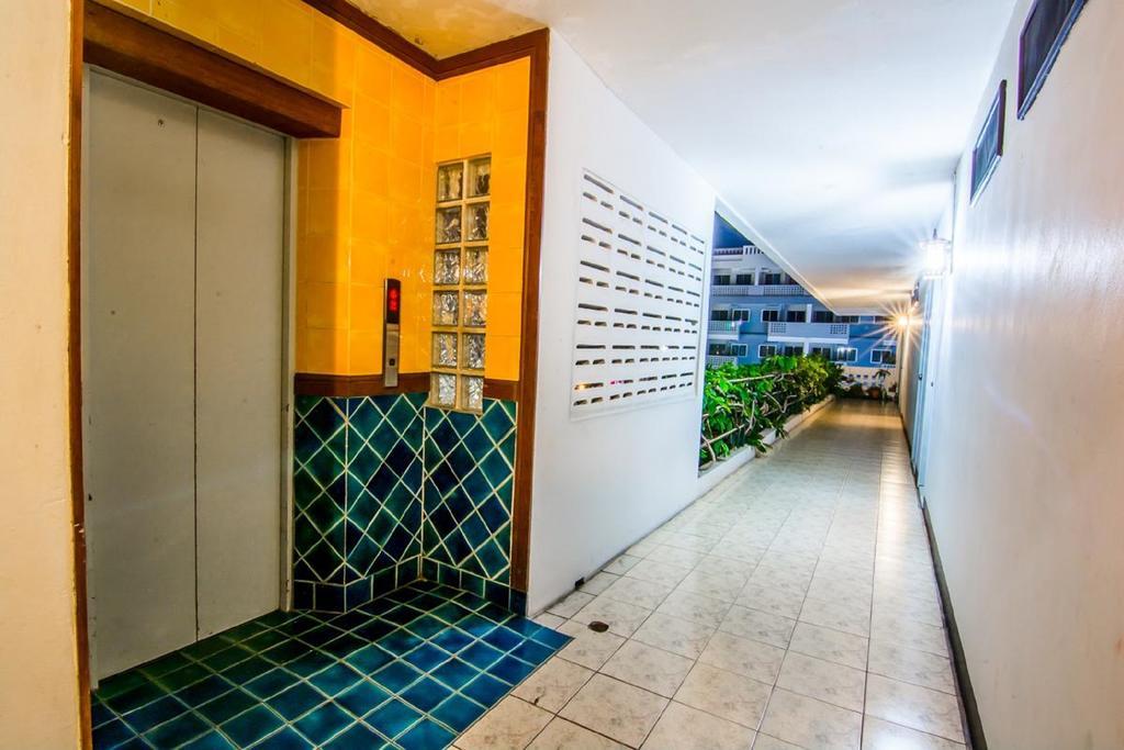 Sutus Court 4 Hotel Pattaya Eksteriør billede
