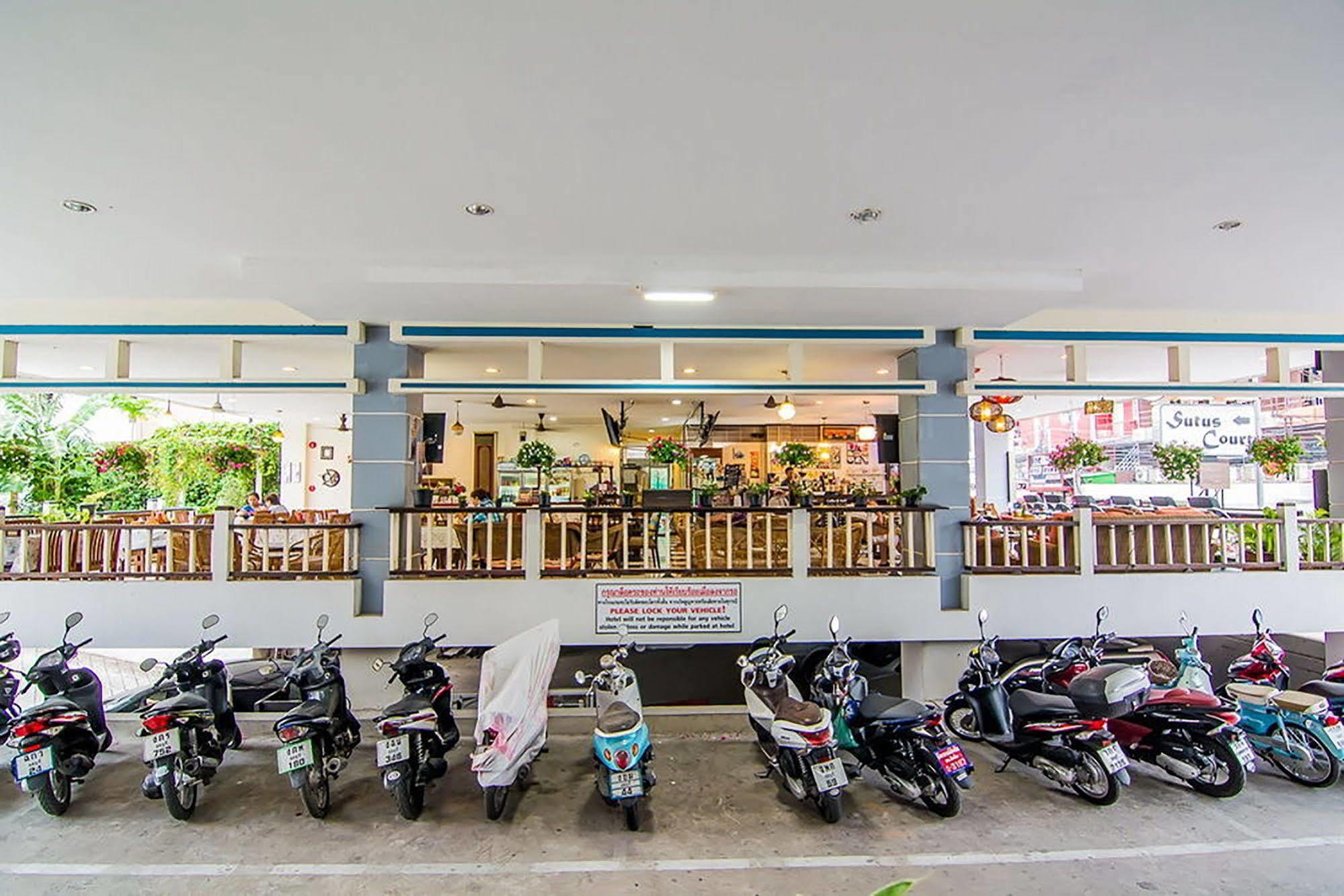 Sutus Court 4 Hotel Pattaya Eksteriør billede