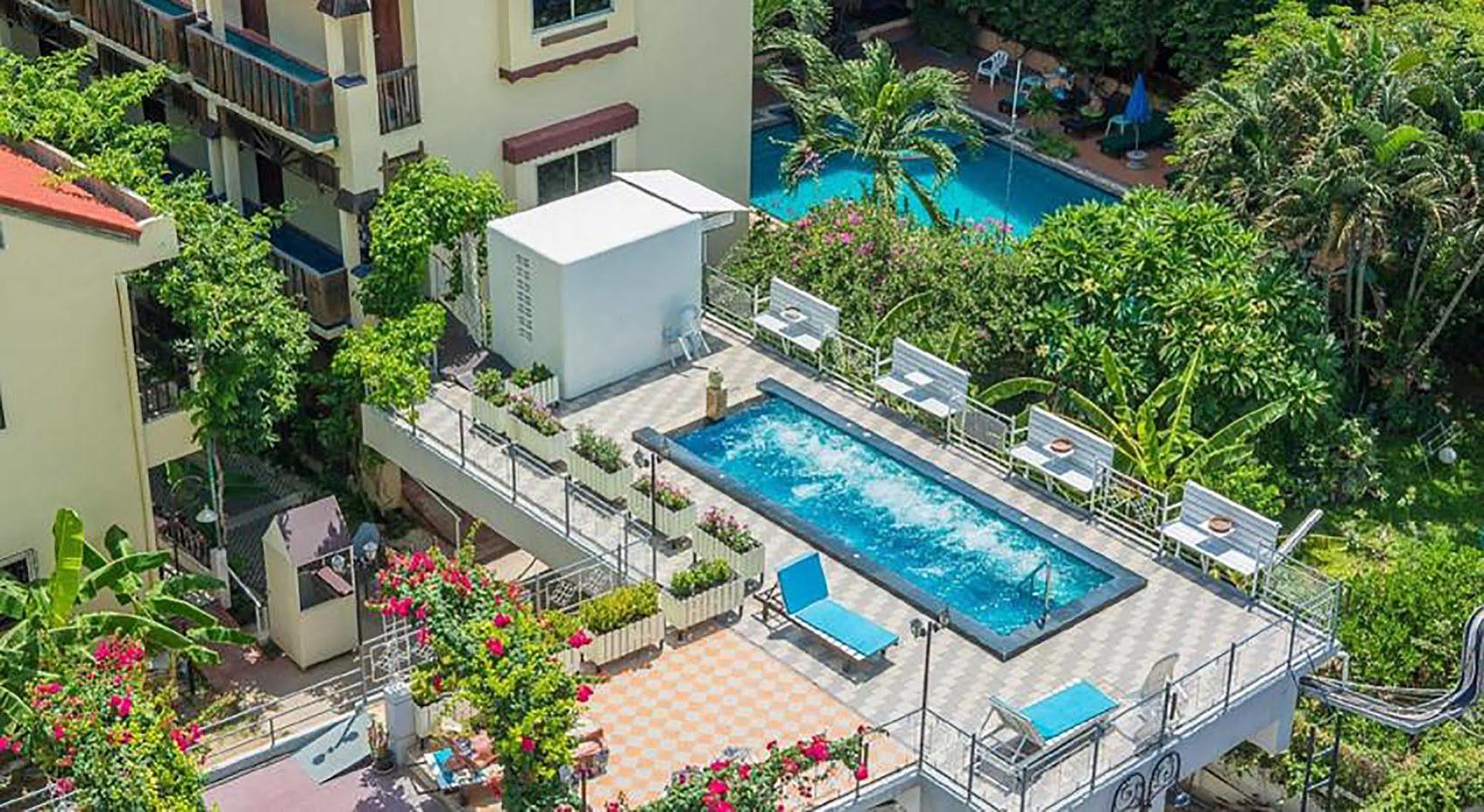 Sutus Court 4 Hotel Pattaya Eksteriør billede