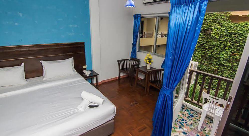 Sutus Court 4 Hotel Pattaya Eksteriør billede