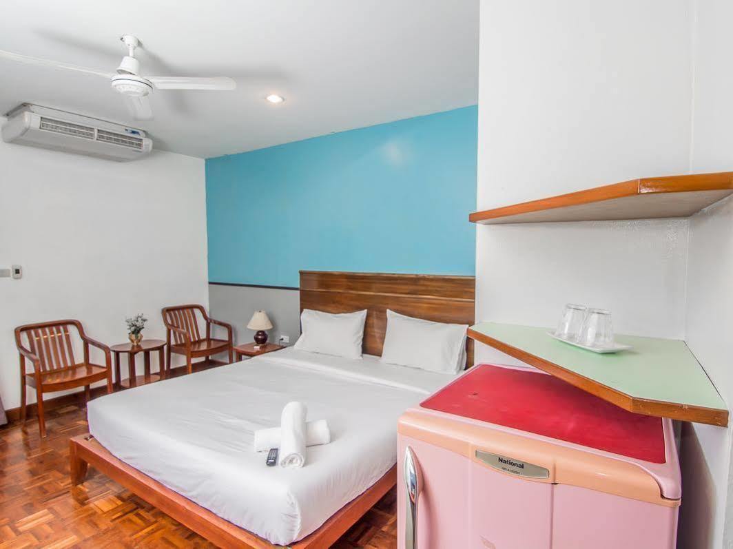 Sutus Court 4 Hotel Pattaya Eksteriør billede